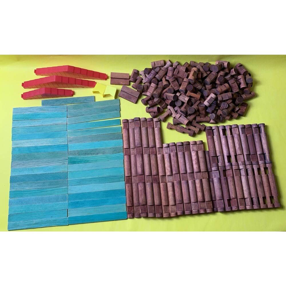 VINTAGE LINCOLN LOGS LOG BUILDING TOYS 209pc LOT ROOF PIECES CONNECTORS STEPS